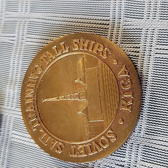 Lot of 8 Misc. Items - Picture 3 of 9